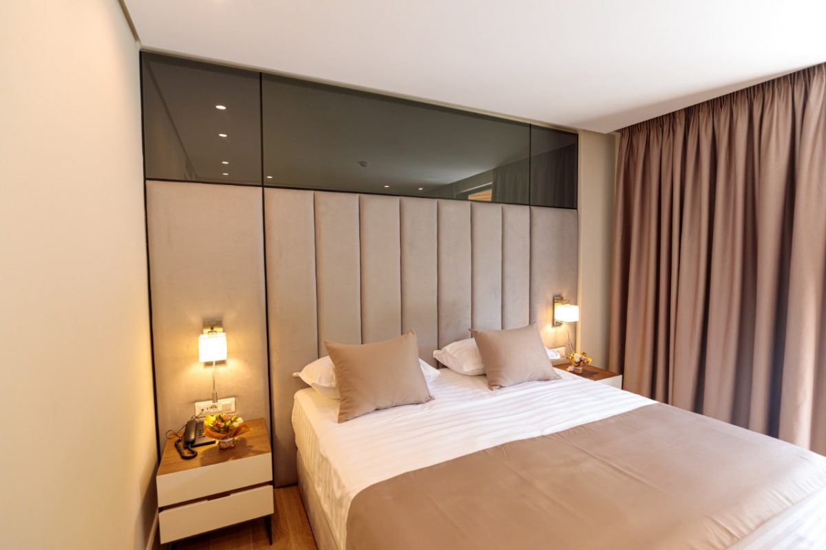 DELUXE DOUBLE ROOM