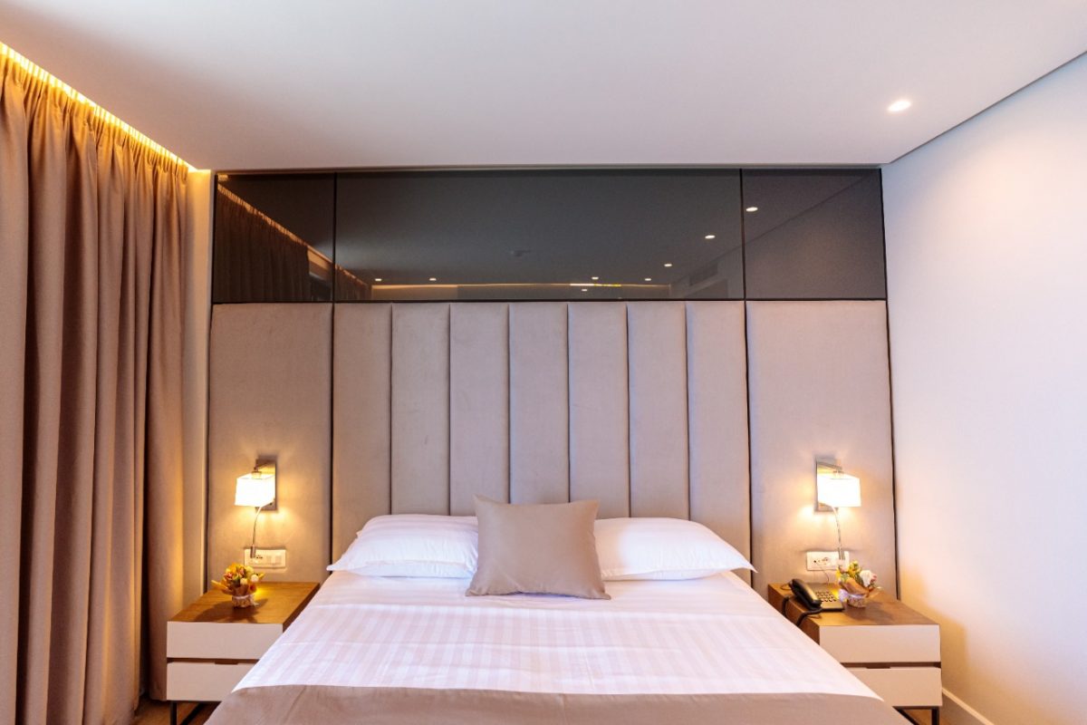 DELUXE DOUBLE ROOM